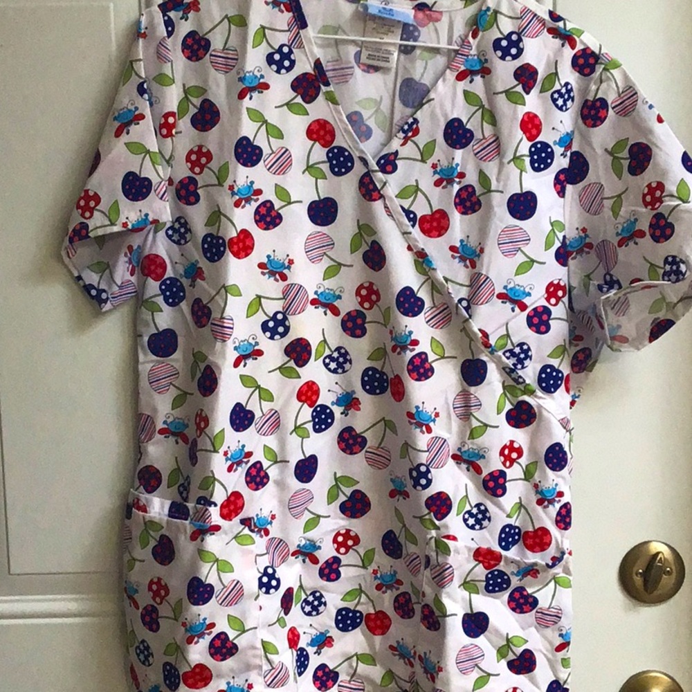 Scrub top